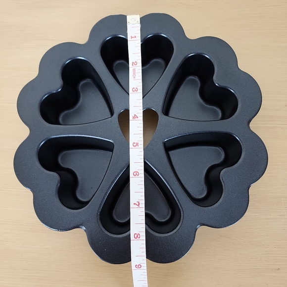 Nordic Ware Heart Shaped Valentine Cake Biscuit Corn bread Dark gray Pan - Picture 13 of 15